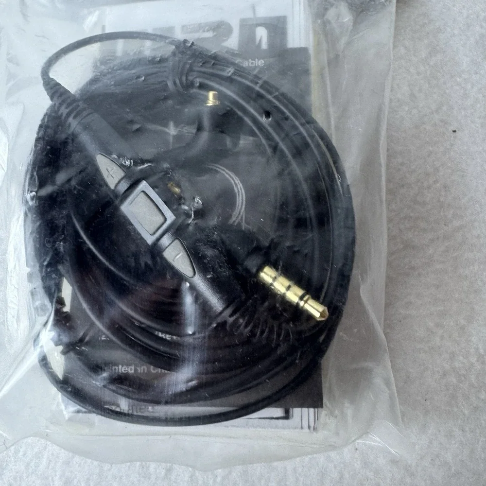 New Shure CBL-M-K Earphone Accessory Cable With Remote And Mic Detachable Cable